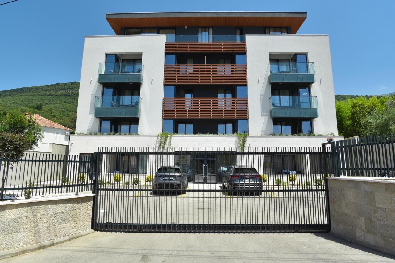 Apartman sa vrtom